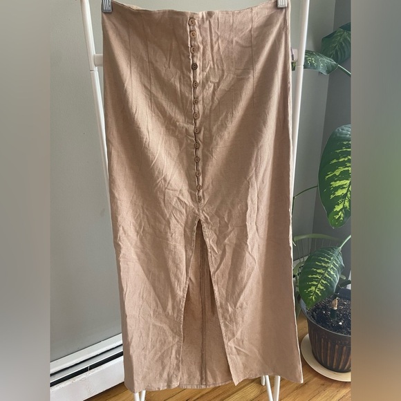 ZARA STRETCH ECRU
SLIT Button Straight Khaki Linen
SKIRT MIDI RARE - Picture 4 of 7